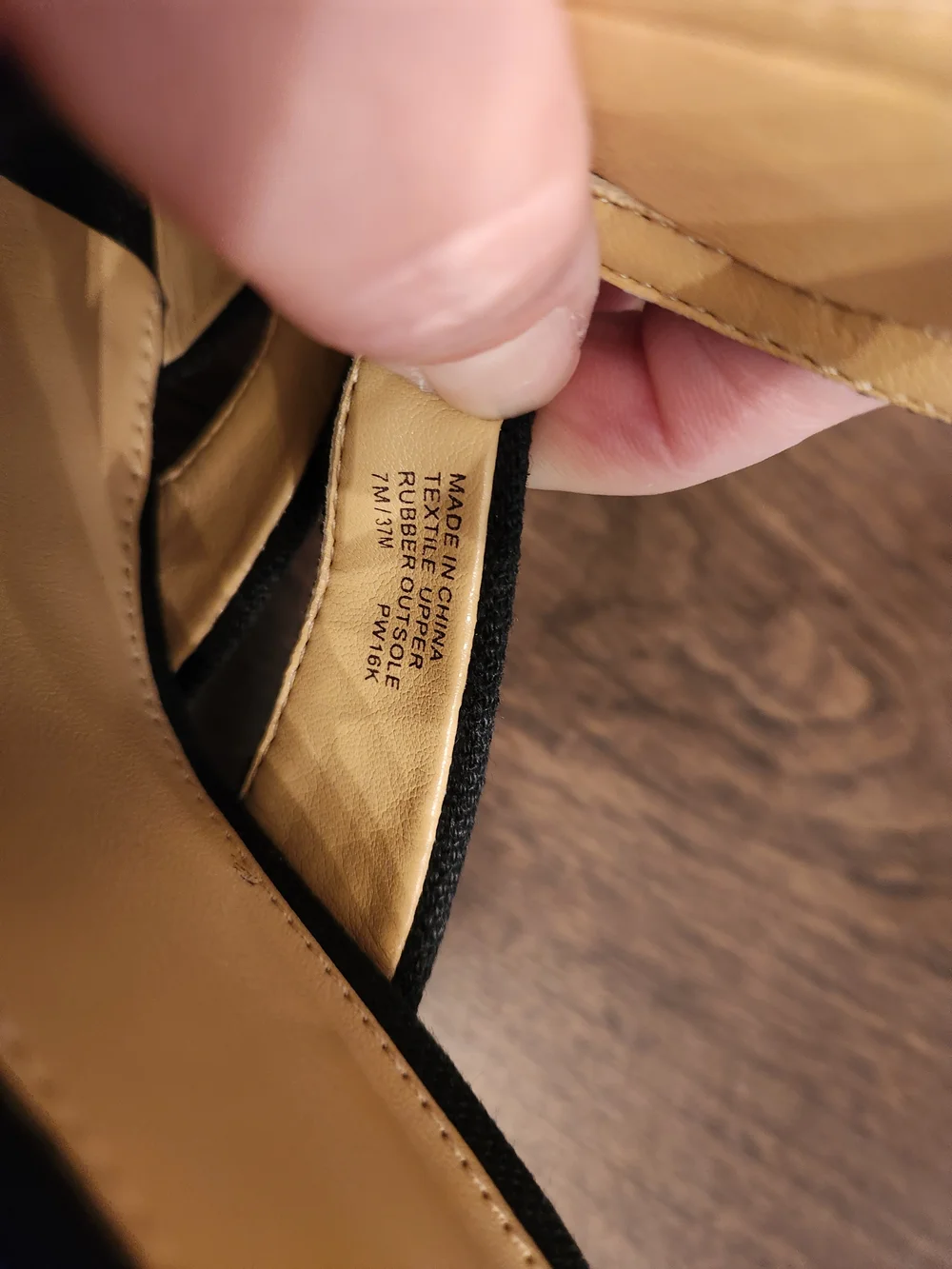 Michael Kors Women's Berkley Canvas Espadrille Wedge Sandal Size 7 Black - Picture 2 of 9